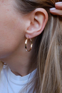 Nina hoops