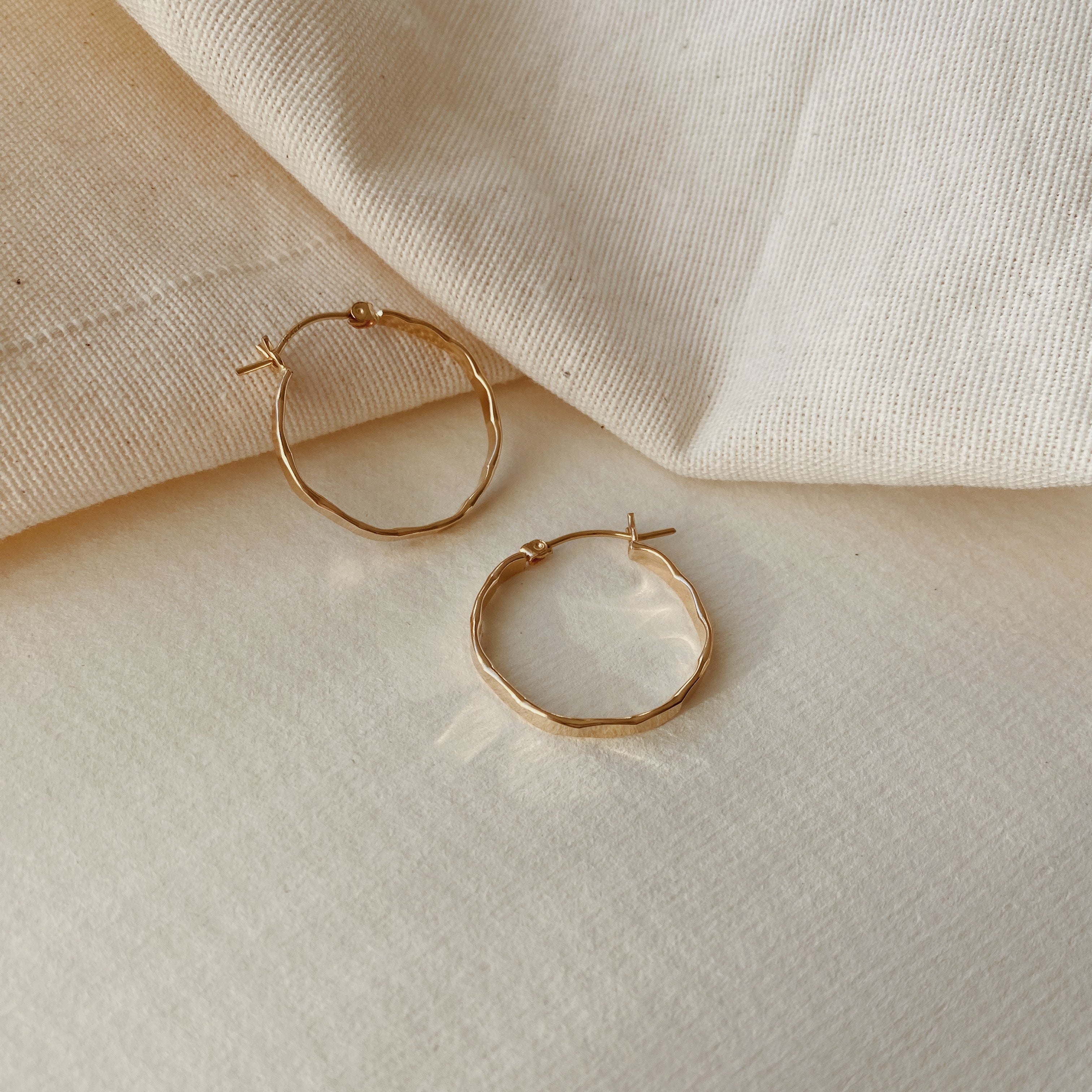 Nina hoops